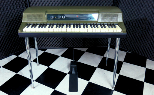 ELECTRIC PIANO